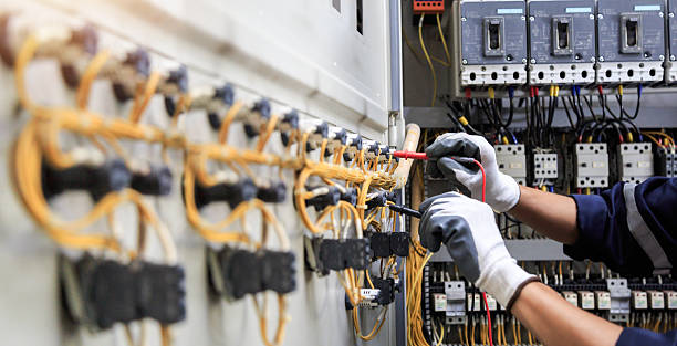 Professional Electrician technician working in Fort Washington, MD